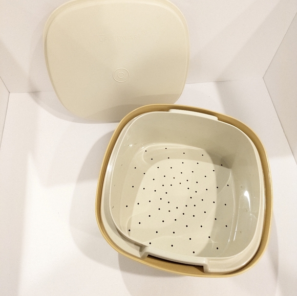 Tupperware Vintage Harvest Gold Multi Server Container 3 Pieces - Picture 2 of 6